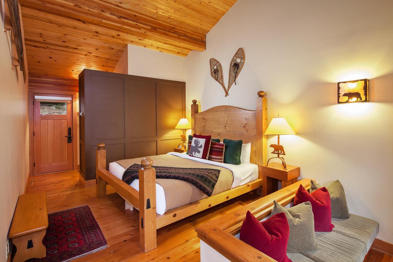 Moraine Lake Lodge Lake Louise Exterior foto
