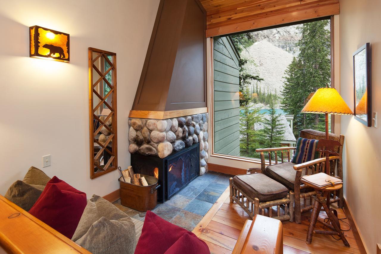 Moraine Lake Lodge Lake Louise Exterior foto